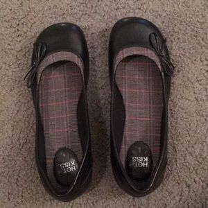 Hot Kiss black shoes. Size 8.5. NWOT.
